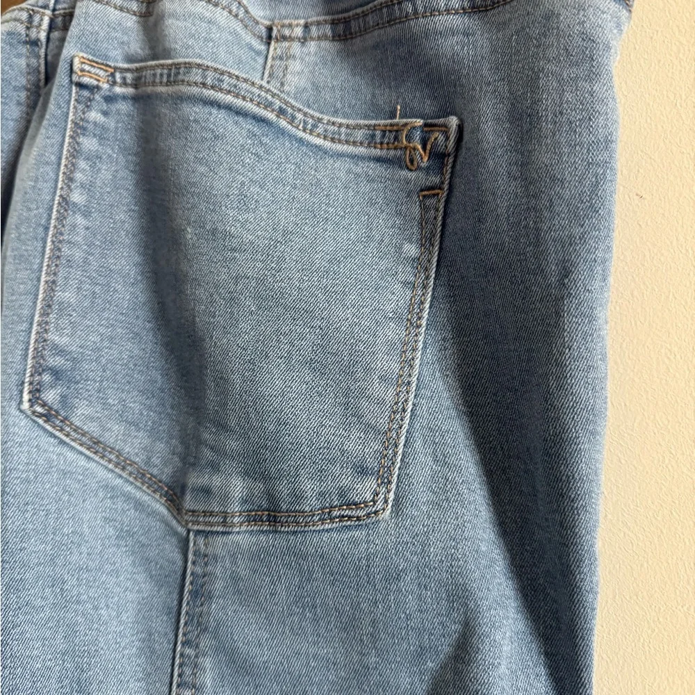 Super Flare light wash jeans - Picture 4 of 7